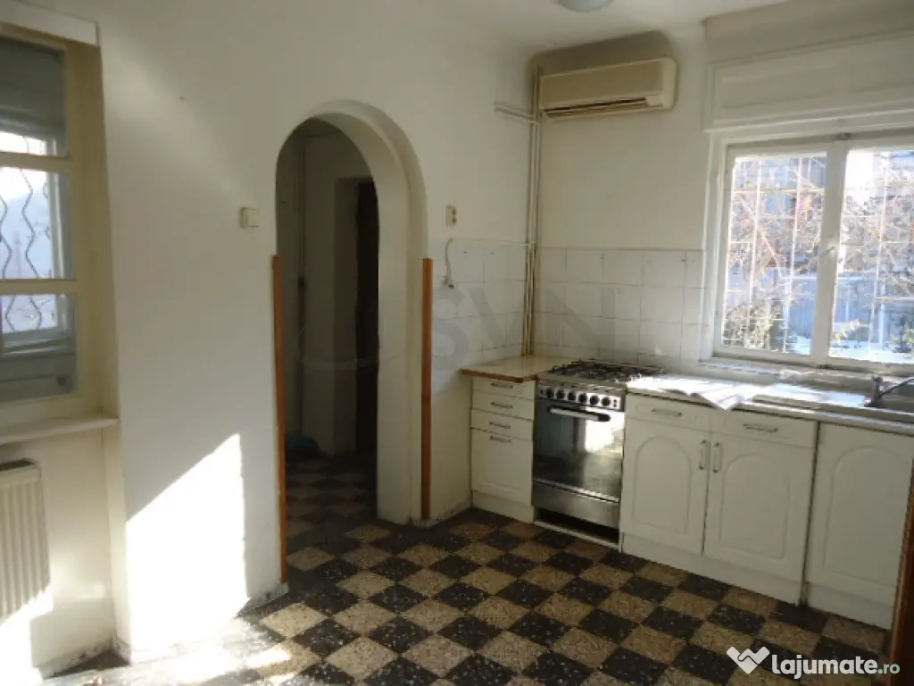 Casa de Inchiriat Domenii