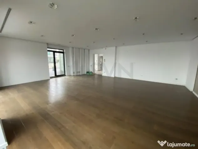 Penthouse 5 camere complex Emerald 300 mp