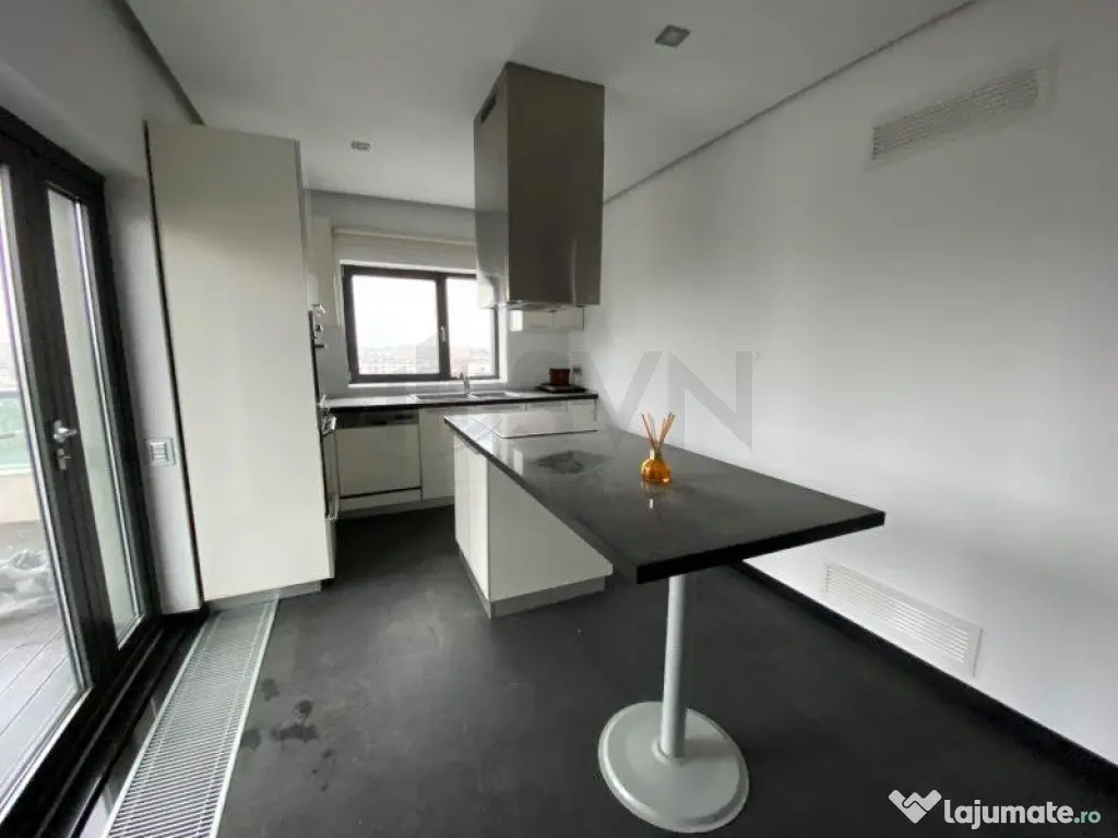 Penthouse 5 camere complex Emerald 300 mp