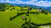FILM! Cu view panoramic la 360 grade, teren 10.335 mp, Poian 