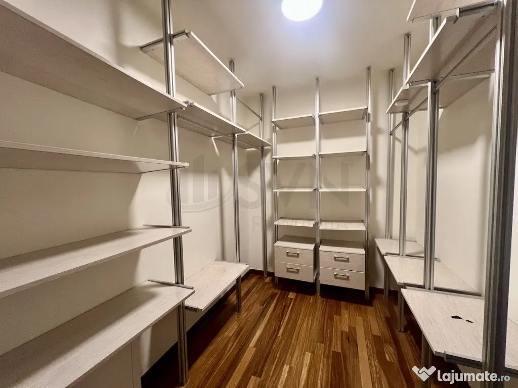 Apartament 4 camere Capitale l loc parcare inclus