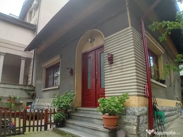 Casa Parc Carol 3 Camere