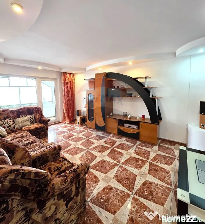 Apartament 3 camere, et.4/4 bd.1 Dec. 1918, Rm Sarat