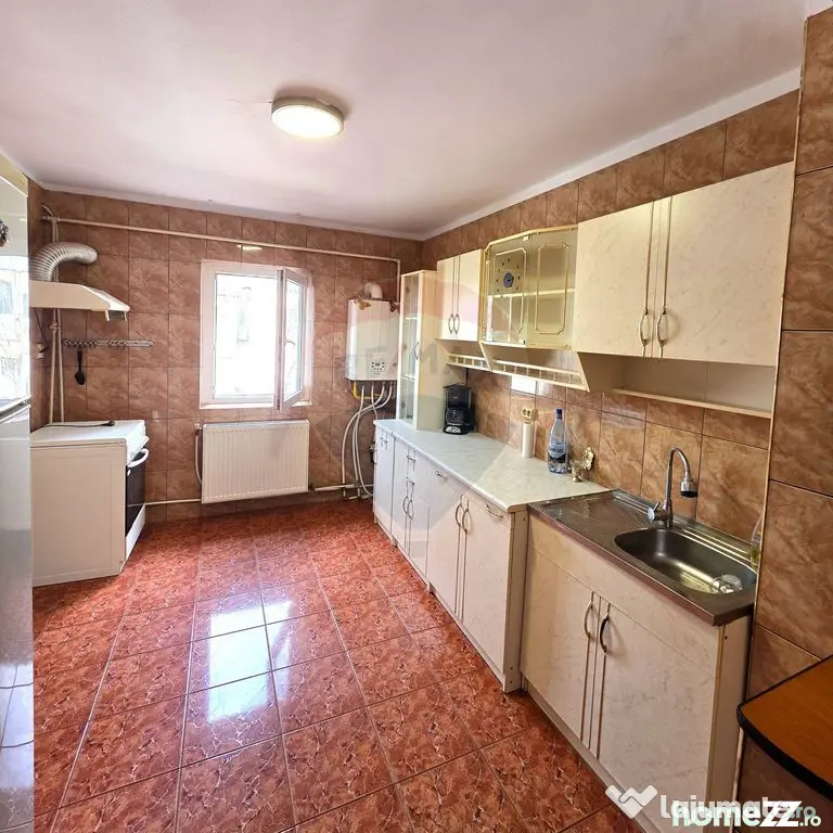 Apartament 3 camere, et.4/4 bd.1 Dec. 1918, Rm Sarat
