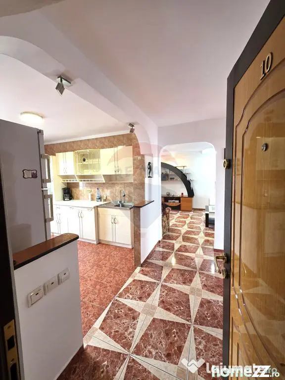 Apartament 3 camere, et.4/4 bd.1 Dec. 1918, Rm Sarat