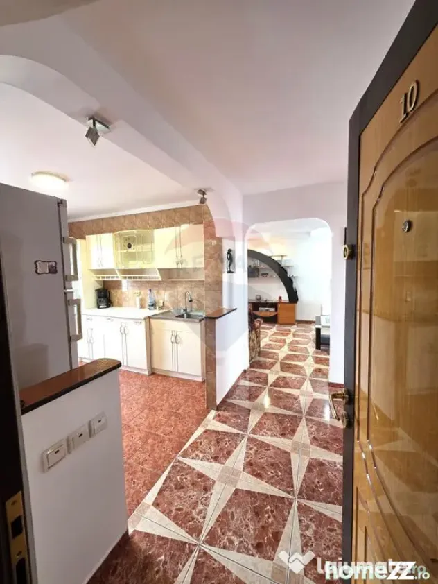 Apartament 3 camere, et.4/4 bd.1 Dec. 1918, Rm Sarat