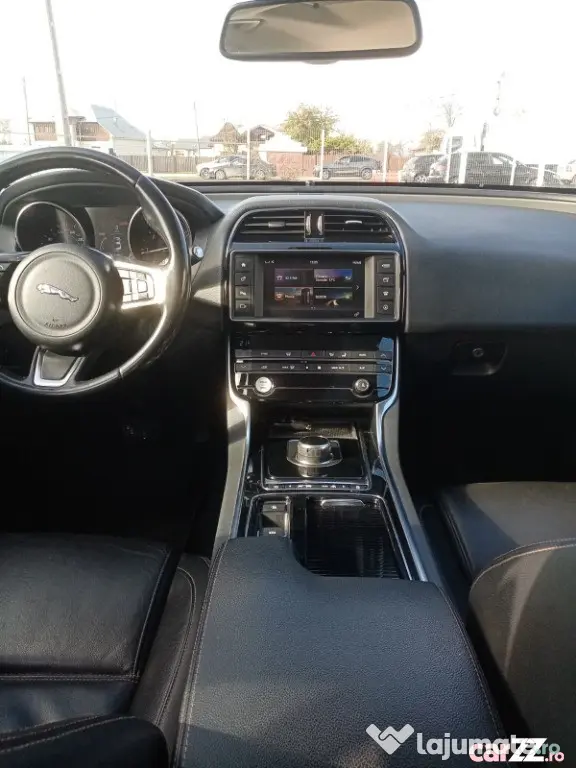 JaguarXE achizitionata de noua din reprezentanta prima inmatriculare2019variante