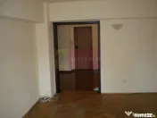 Apartament 3 camere pe bd Decebal 