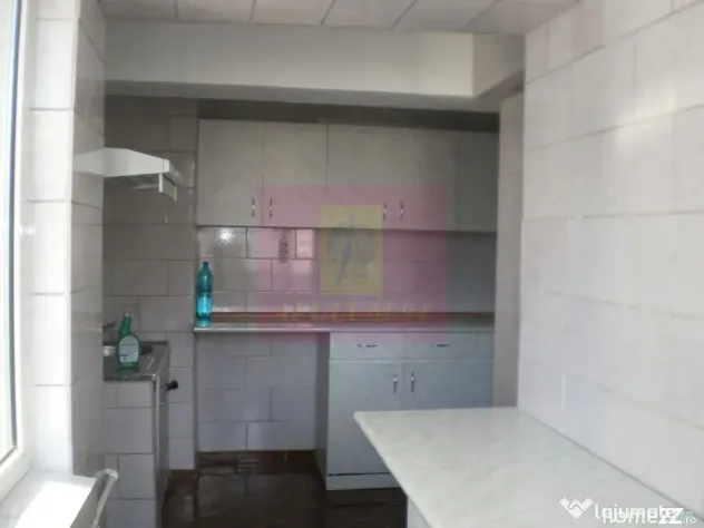 Apartament 3 camere pe bd Decebal - Bucuresti (Bucuresti-Ilfov)
