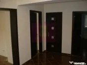 Apartament 3 camere pe bd Decebal 