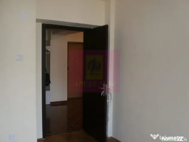 Apartament 3 camere pe bd Decebal - Bucuresti (Bucuresti-Ilfov)