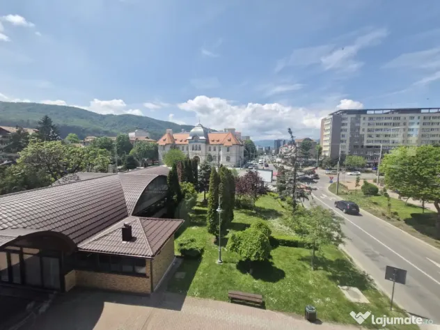 Închiriere Spațiu Modern pentru Conferințe, Traininguri și Evenimente Corporate