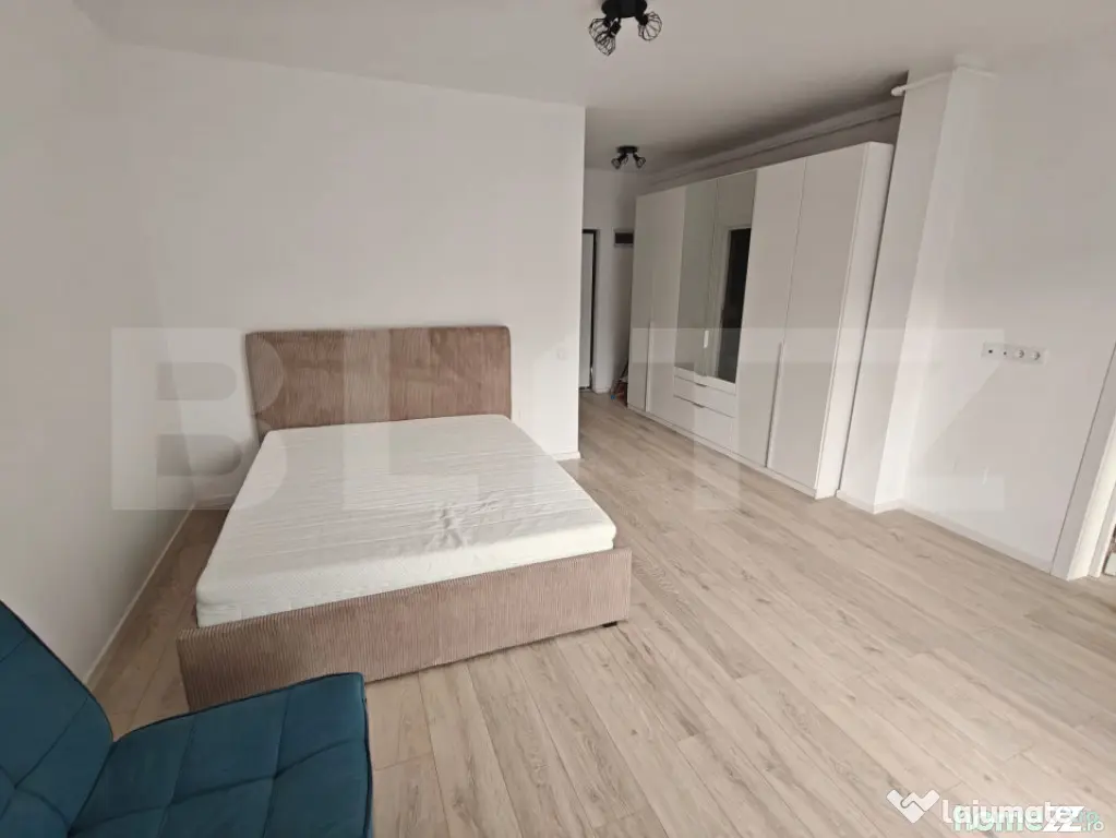 Apartament la cheie, ultrafinisat nou, lift, parcare, zona E
