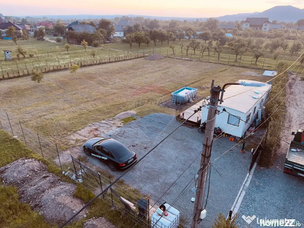DE VANZARE Teren parcelabil cu proiect de casa si utilitati