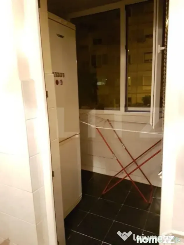 Apartament 3 camere, 64 mp, zona Rogerius