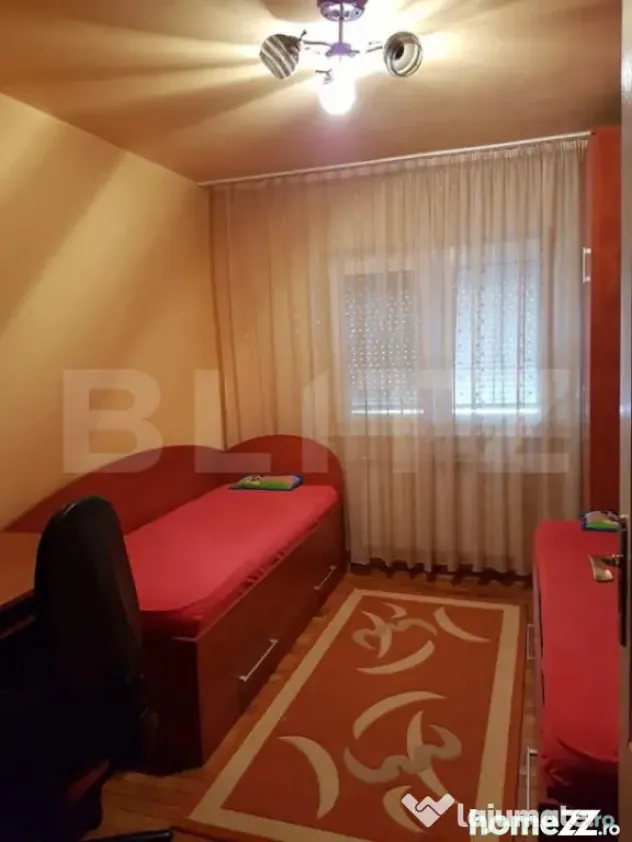 Apartament 3 camere, 64 mp, zona Rogerius