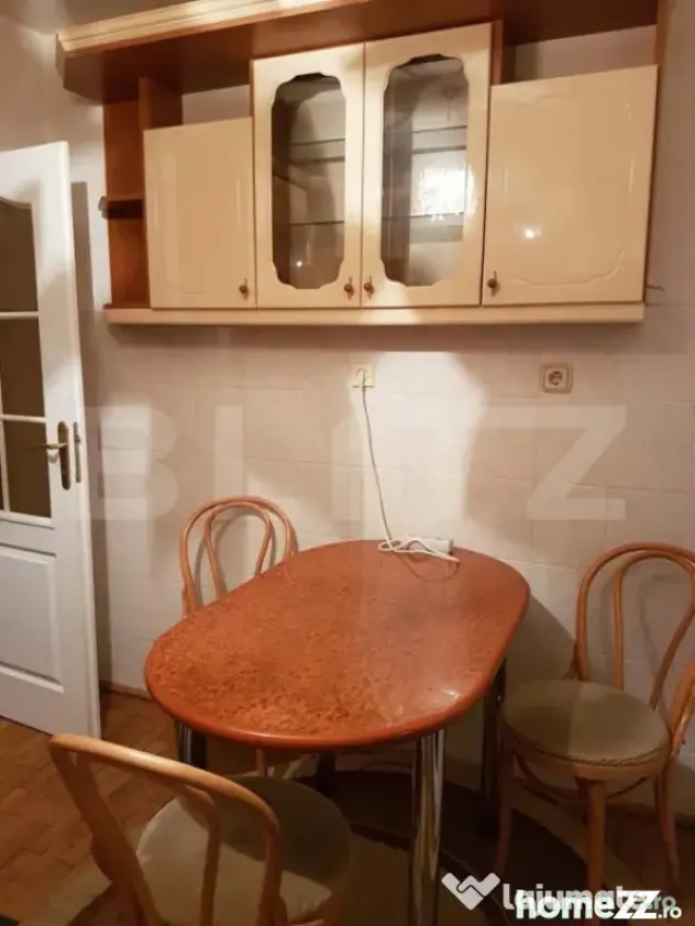 Apartament 3 camere, 64 mp, zona Rogerius
