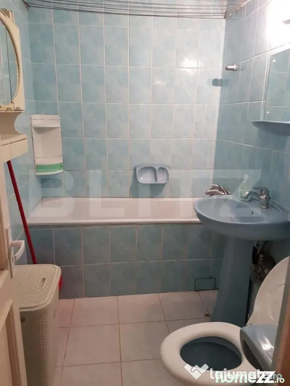 Apartament 3 camere, 64 mp, zona Rogerius