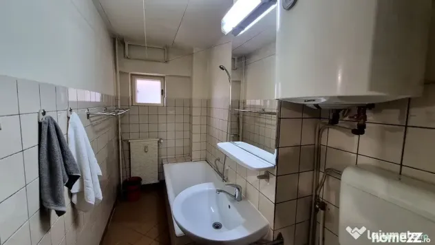 Apartament cu 3 camere 78,24 mp, bloc an 1988 - Decebal -...