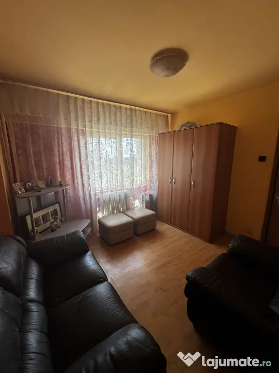 Apartament 3 camere sector 4 Giurgiului