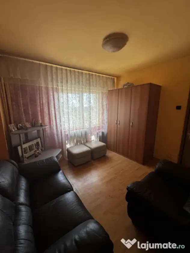 Apartament 3 camere sector 4 Giurgiului