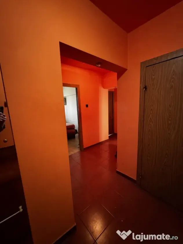 Apartament 3 camere sector 4 Giurgiului