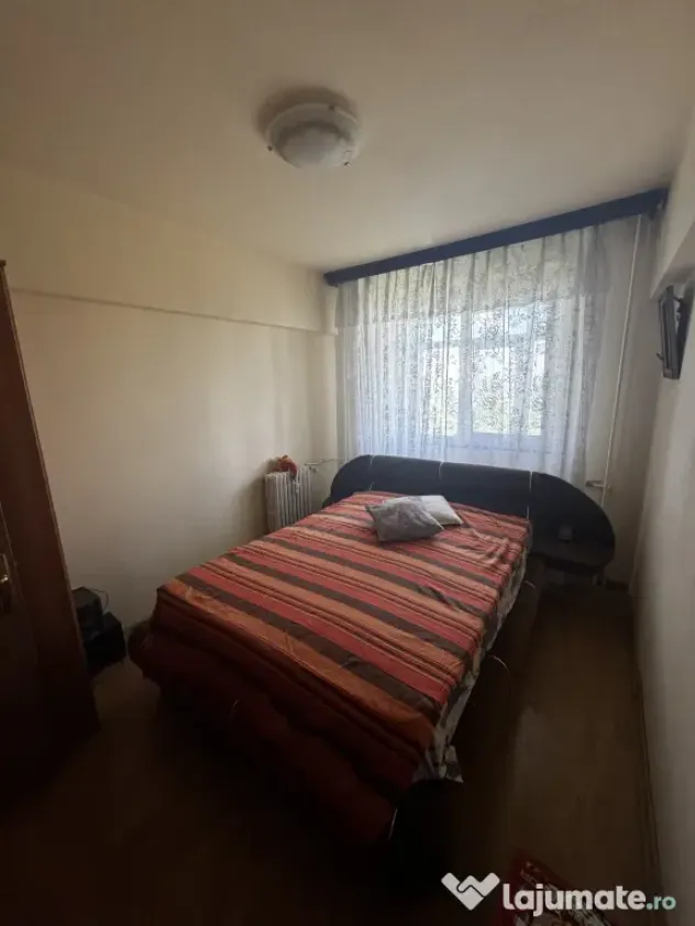 Apartament 3 camere sector 4 Giurgiului