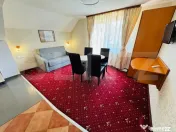 Casă individuală de vânzare – Intrare în Bran, la asfa