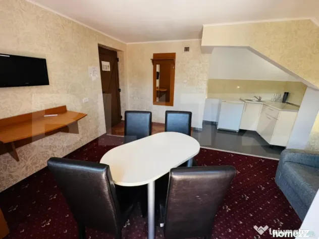 Casă individuală de vânzare – Intrare în Bran, la asfa