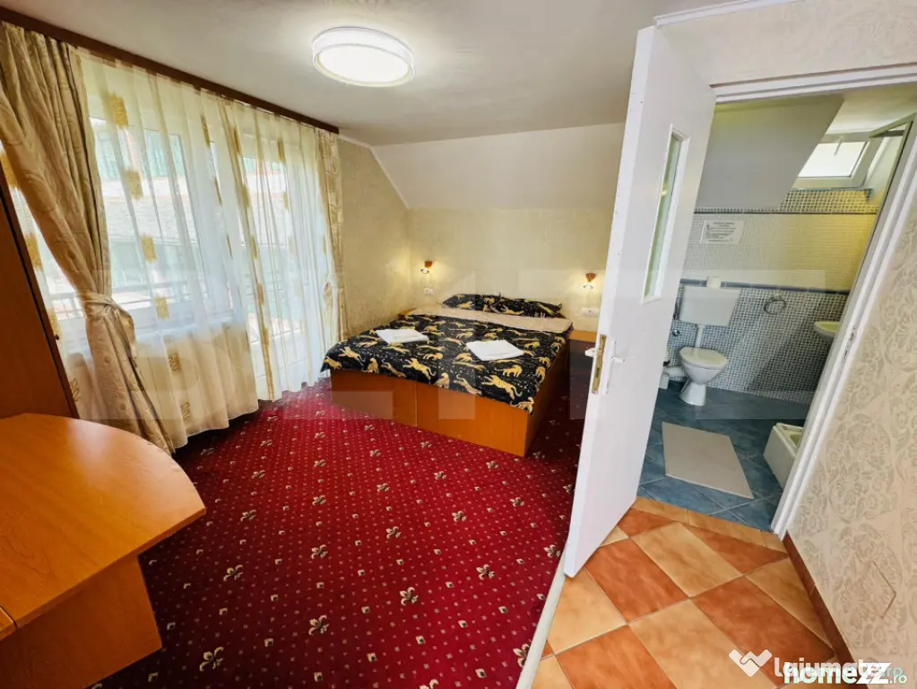 Casă individuală de vânzare – Intrare în Bran, la asfa
