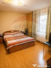 Casă spațioasă cu garaj - Mogoșoaia, foarte aproape d... 