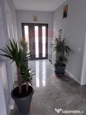 Casă/Vilă modernă de vânzare, 5 camere, în noul cart...