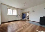 Casa individuala pentru birouri cu 10 locuri de parcare 