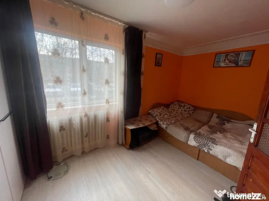 Apartament 2 camere, Craiovita - zona Materna