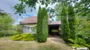 Casa cu teren de 8.570 mp cu iaz si livada I Bacel 