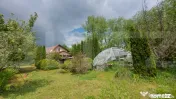 Casa cu teren de 8.570 mp cu iaz si livada I Bacel 