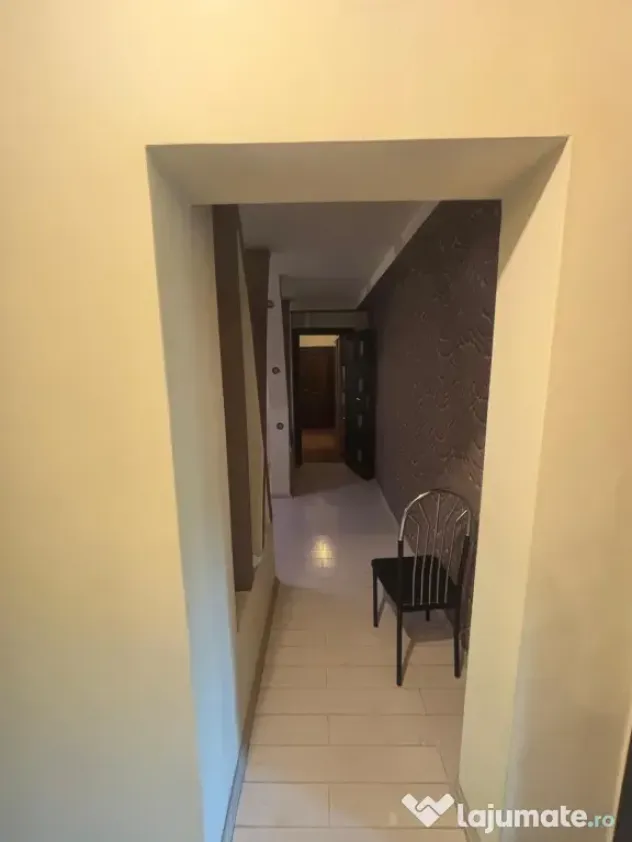 Apartament cu 3 camere de vanzare in zona Drumul Taberei
