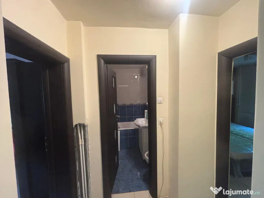 Apartament cu 3 camere de vanzare in zona Drumul Taberei