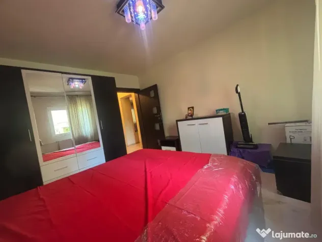 Apartament cu 3 camere de vanzare in zona Drumul Taberei