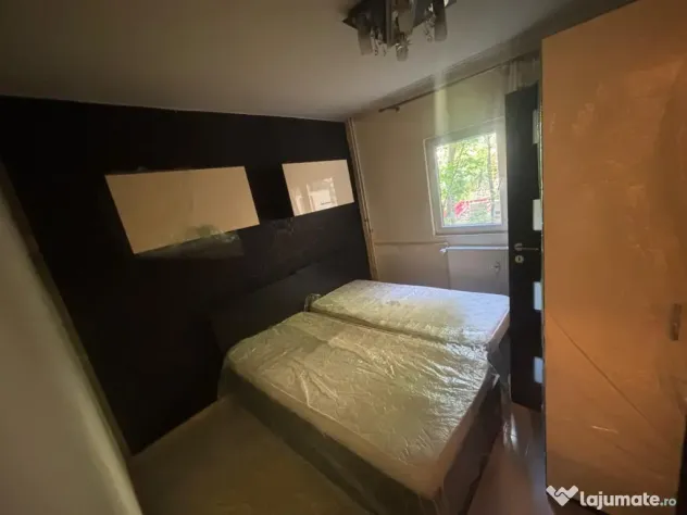 Apartament cu 3 camere de vanzare in zona Drumul Taberei