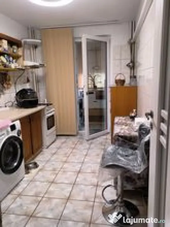 Apartament 2 camere , decomandat , etaj 2 , km 0 ( cu loc parcare ).
