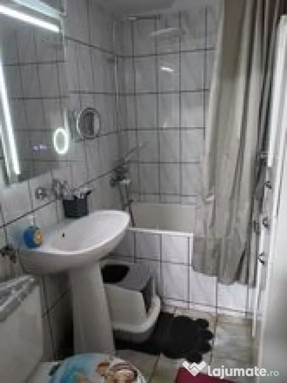 Apartament 2 camere , decomandat , etaj 2 , km 0 ( cu loc parcare ).