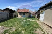 Casa de inchiriat in zona Parneava/Confectii 