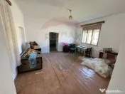 Casa de inchiriat in zona Parneava/Confectii 