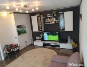 Apartament 4 camere, decomandate - zona Noua 