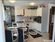 Apartament 4 camere, decomandate - zona Noua 