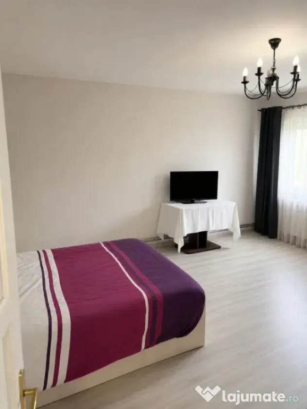 Apartament 3 camere, decomandat, 76 mp, zona 1 Mai