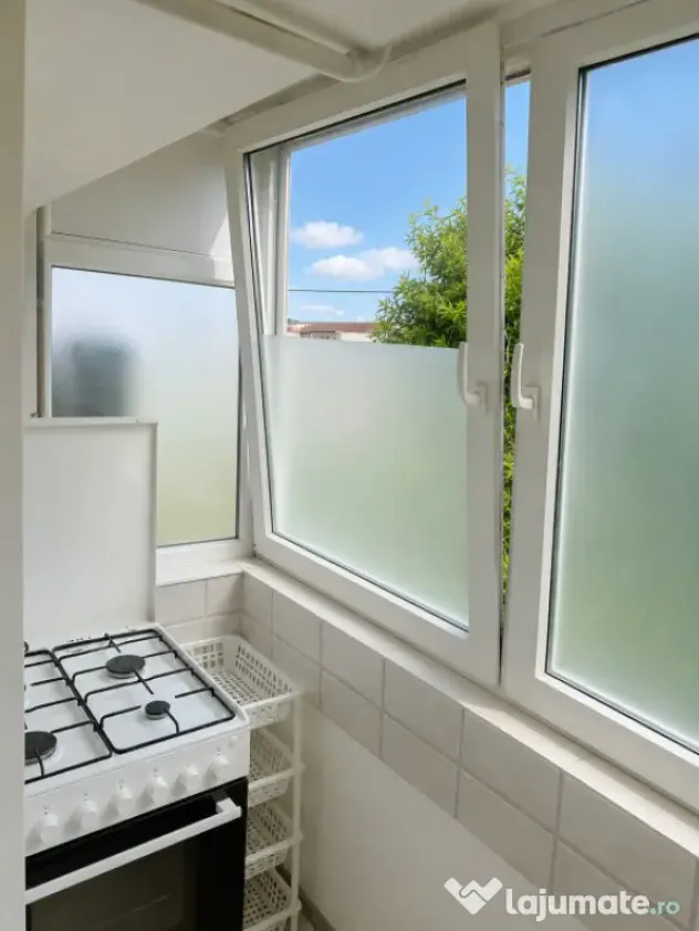 Apartament 3 camere, decomandat, 76 mp, zona 1 Mai