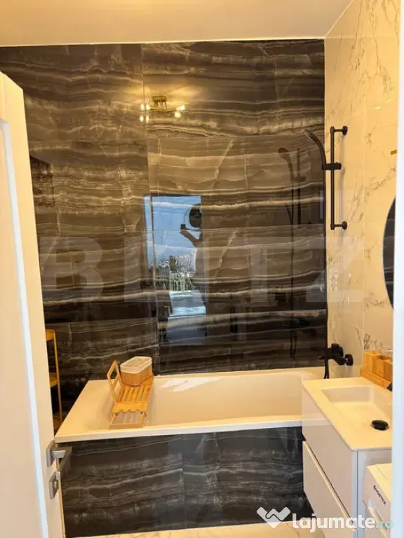 Apartament 2 camere, 51 mp, parcare, zona Cetății