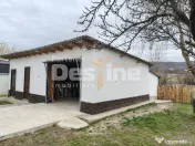 Casa parter+mansarda si teren in Lipovat, Vaslui 